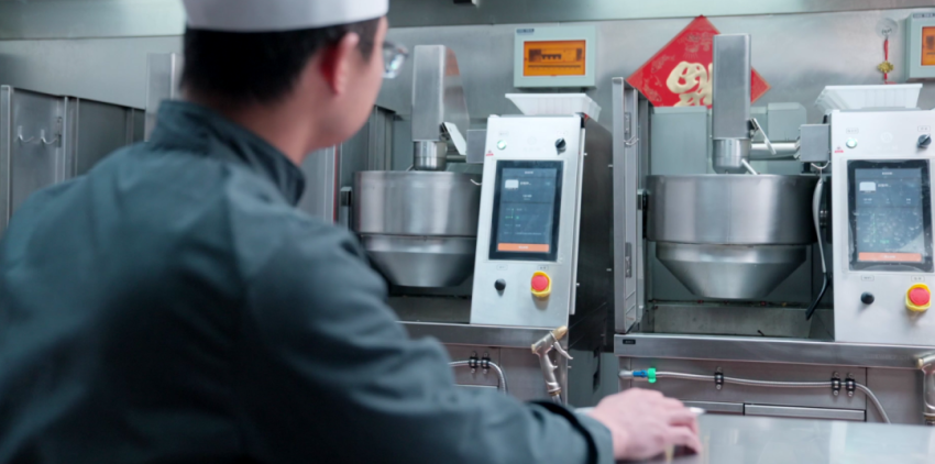 AI炒菜機器人，怎么就成了餐飲人的神助攻？