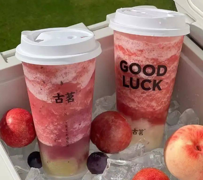 “小鎮奶茶”上市，市值超200億，創始人成百億富豪！